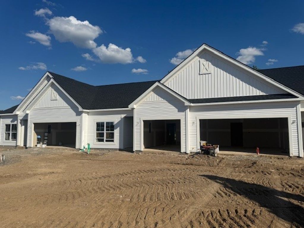69 Erie Ridge Drive, Henrietta, NY 14467
