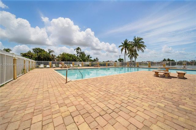 5202 NW 187th Street, Miami Gardens, FL 33055