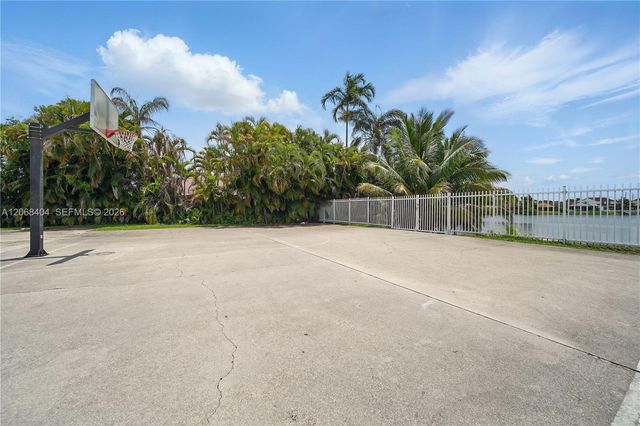 5202 NW 187th Street, Miami Gardens, FL 33055