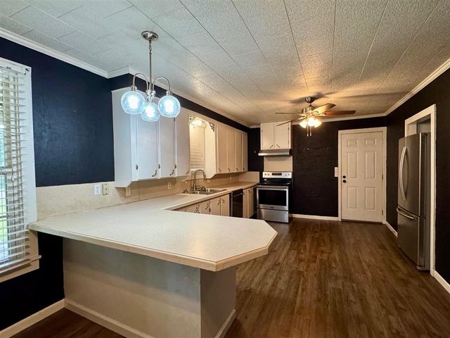 106 S 10th Street, Oberlin, LA 70655