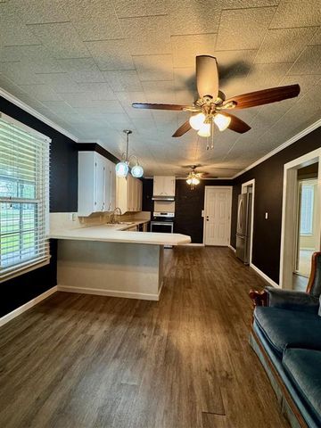 106 S 10th Street, Oberlin, LA 70655