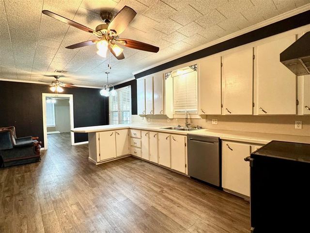 106 S 10th Street, Oberlin, LA 70655