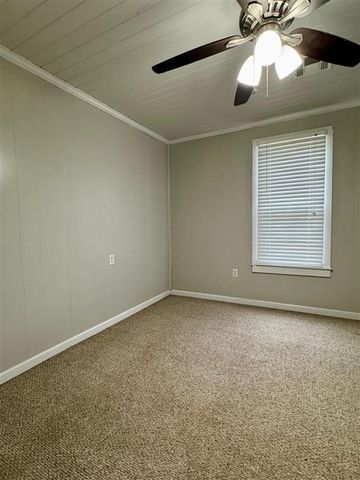 106 S 10th Street, Oberlin, LA 70655