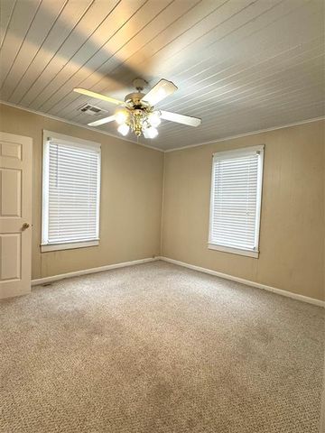 106 S 10th Street, Oberlin, LA 70655