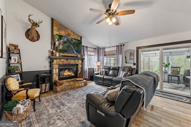 390 Sunnybrook Road, Blue Ridge, GA 30513