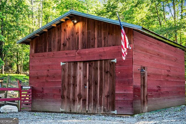 390 Sunnybrook Road, Blue Ridge, GA 30513