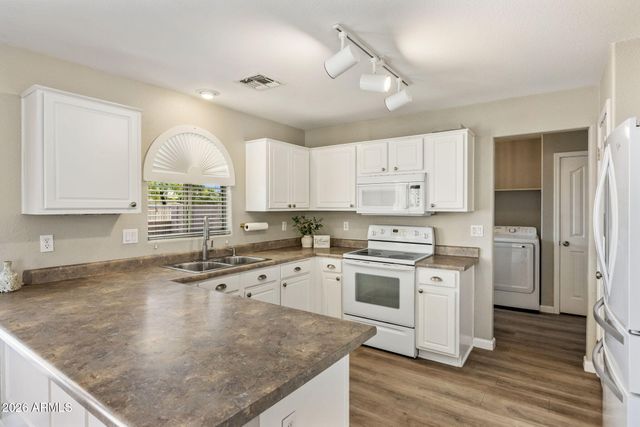 16036 N 11TH Avenue 1064, Phoenix, AZ 85023