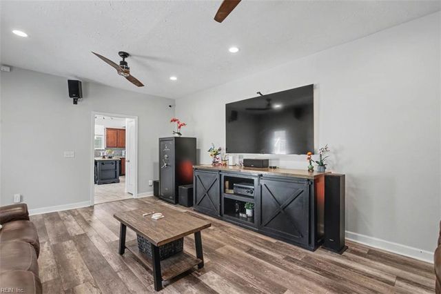 3904 Ordinary LOOP, Hayes, VA 23072