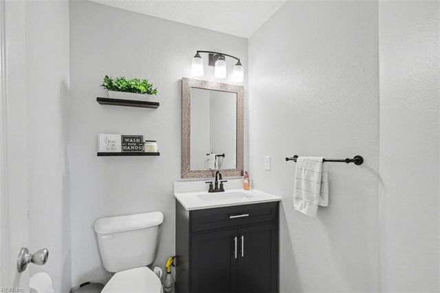 3904 Ordinary LOOP, Hayes, VA 23072