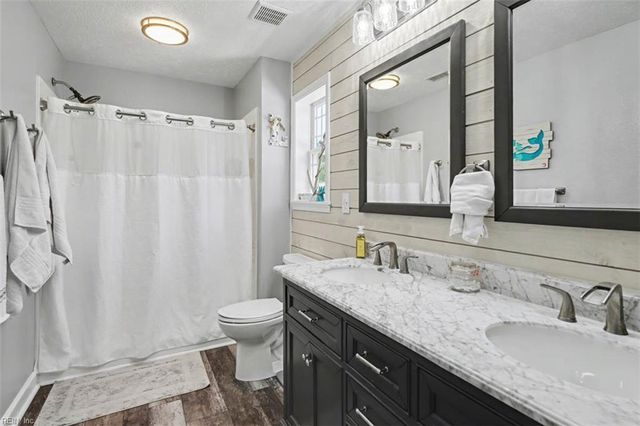 3904 Ordinary LOOP, Hayes, VA 23072