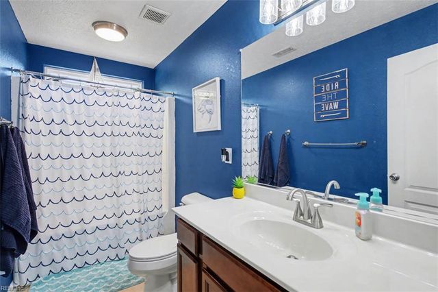 3904 Ordinary LOOP, Hayes, VA 23072