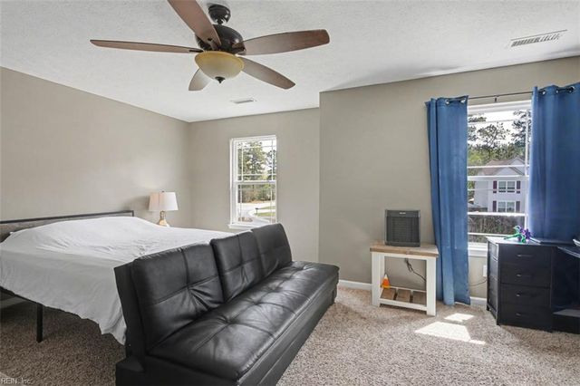 3904 Ordinary LOOP, Hayes, VA 23072