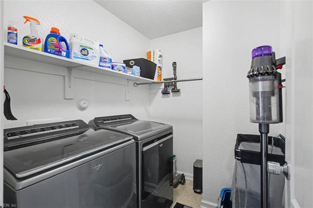 3904 Ordinary LOOP, Hayes, VA 23072