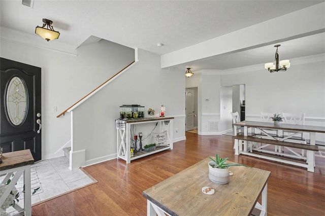 3904 Ordinary LOOP, Hayes, VA 23072