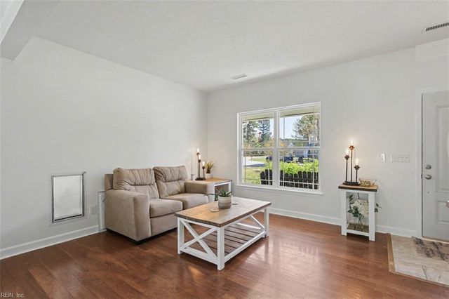 3904 Ordinary LOOP, Hayes, VA 23072