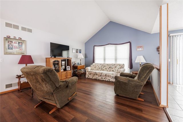 197 Garden Parkway, Henrietta, NY 14467