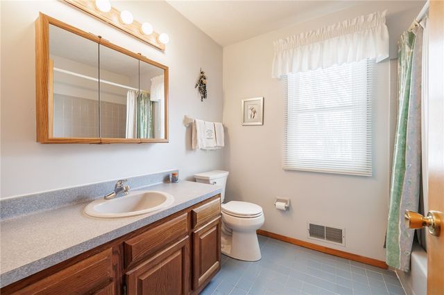 197 Garden Parkway, Henrietta, NY 14467