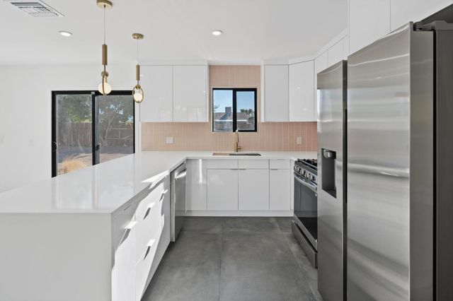 2600 N Chuperosa Road, Palm Springs, CA 92262