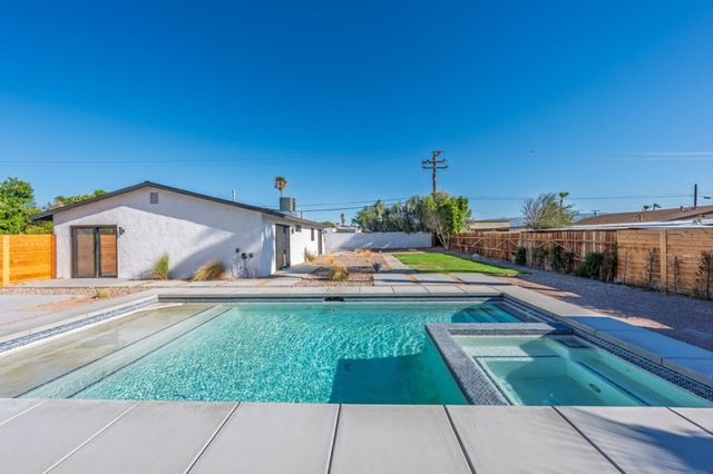 2600 N Chuperosa Road, Palm Springs, CA 92262