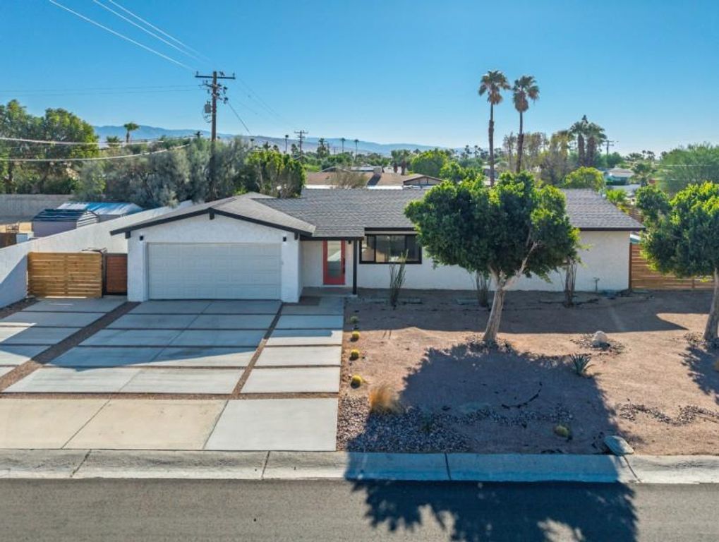 2600 N Chuperosa Road, Palm Springs, CA 92262