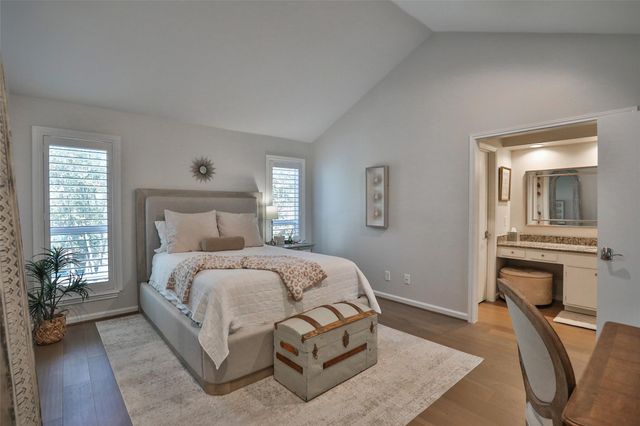 979 Memorial Village Drive 48, Houston, TX 77024