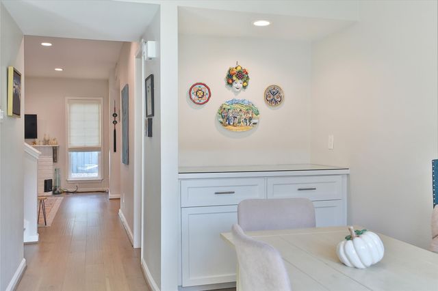 979 Memorial Village Drive 48, Houston, TX 77024