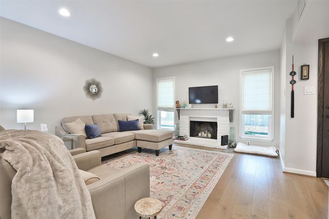 979 Memorial Village Drive 48, Houston, TX 77024