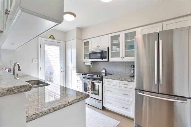 979 Memorial Village Drive 48, Houston, TX 77024