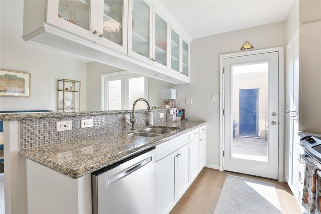 979 Memorial Village Drive 48, Houston, TX 77024