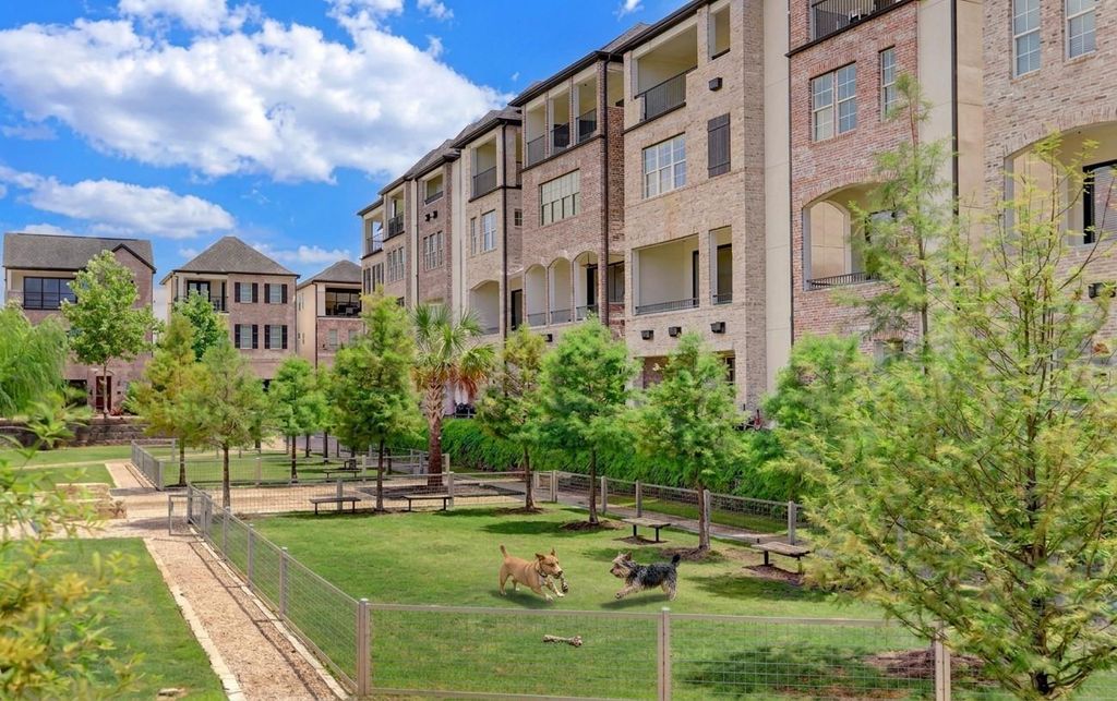2722 Maxroy Street, Houston, TX 77007