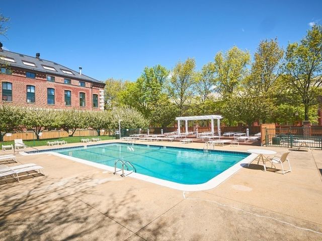 42 Eighth St. 5521, Boston, MA 02129