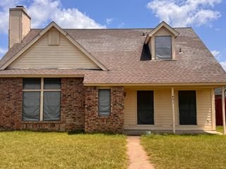 401 S Cannady Drive, Cedar Hill, TX 75104