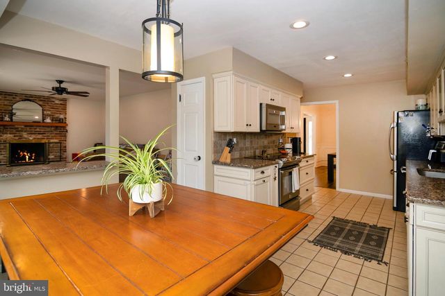 11 WHITEMARSH CT, Marlton, NJ 08053