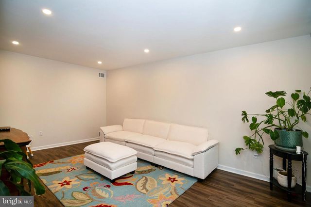 11 WHITEMARSH CT, Marlton, NJ 08053