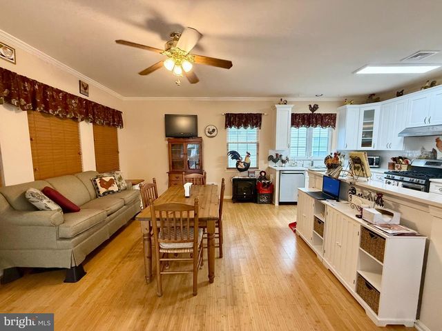 111 MIRAGE BLVD, Barnegat, NJ 08005