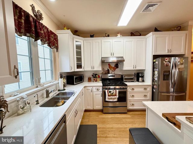 111 MIRAGE BLVD, Barnegat, NJ 08005