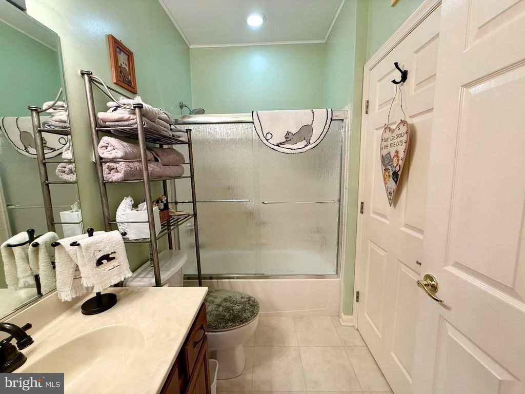 111 MIRAGE BLVD, Barnegat, NJ 08005
