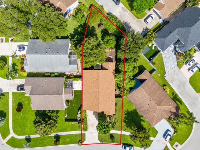 125 Saratoga Boulevard E, Royal Palm Beach, FL 33411