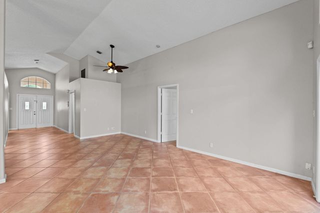 125 Saratoga Boulevard E, Royal Palm Beach, FL 33411