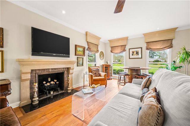 5721 COURTLAND Place, Alexandria, LA 71301