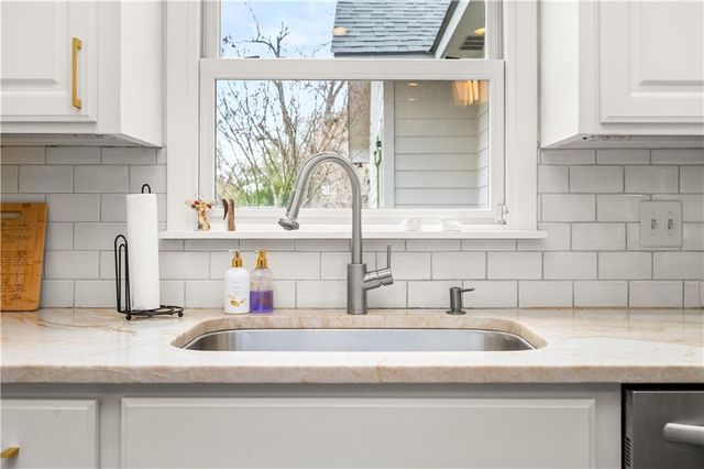 5721 COURTLAND Place, Alexandria, LA 71301