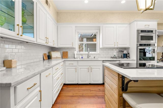 5721 COURTLAND Place, Alexandria, LA 71301