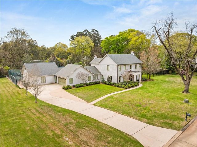 5721 COURTLAND Place, Alexandria, LA 71301