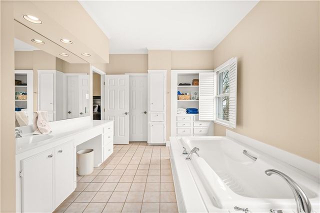 5721 COURTLAND Place, Alexandria, LA 71301