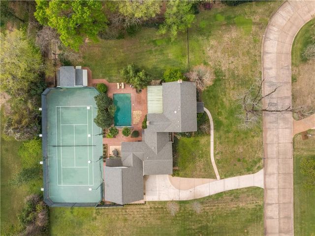 5721 COURTLAND Place, Alexandria, LA 71301