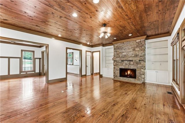 5618 Burke Lane, Gainesville, GA 30506