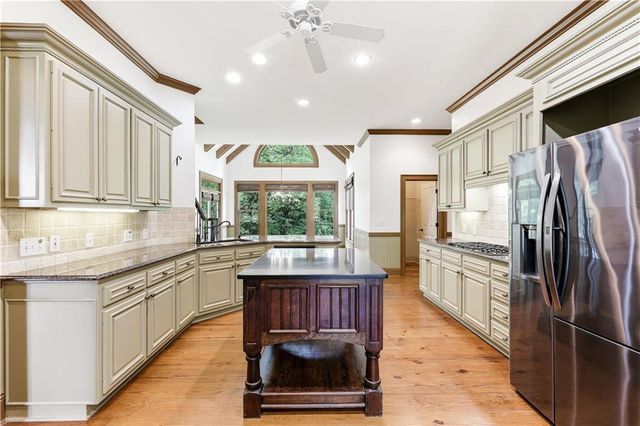 5618 Burke Lane, Gainesville, GA 30506