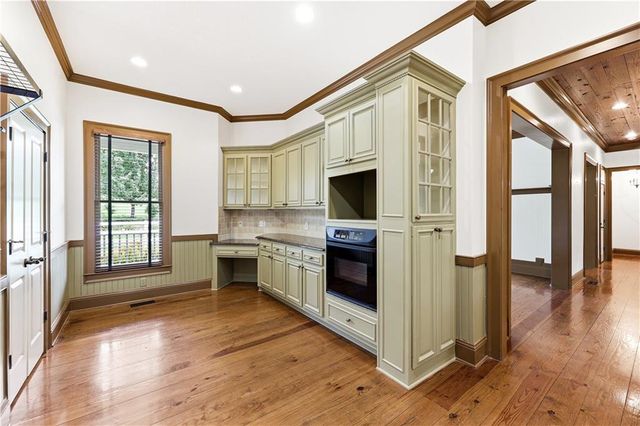 5618 Burke Lane, Gainesville, GA 30506