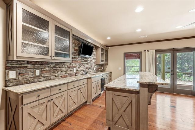 5618 Burke Lane, Gainesville, GA 30506