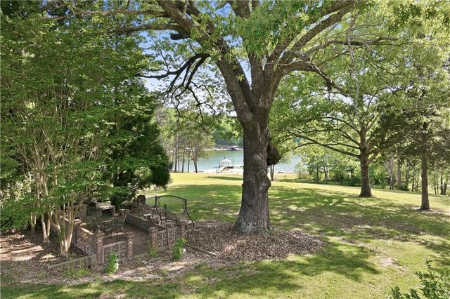 5618 Burke Lane, Gainesville, GA 30506